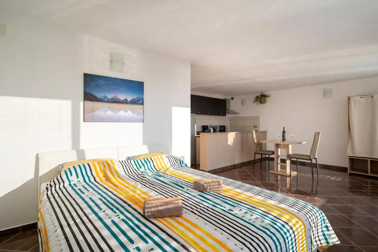 Apartment Apartmani Juliana Gornji Karin Croatia